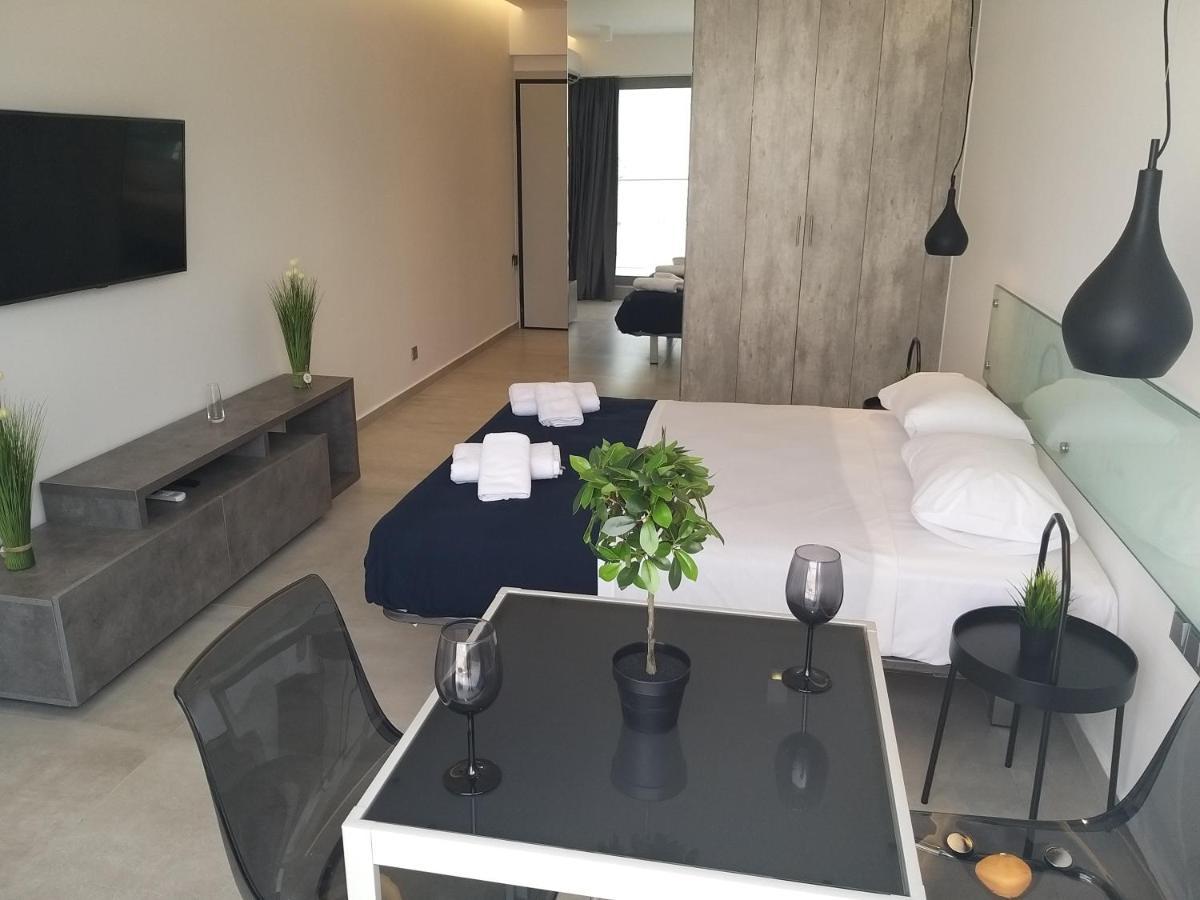 Amazing Apartments @ Aiolou Str. Ateny Zewnętrze zdjęcie