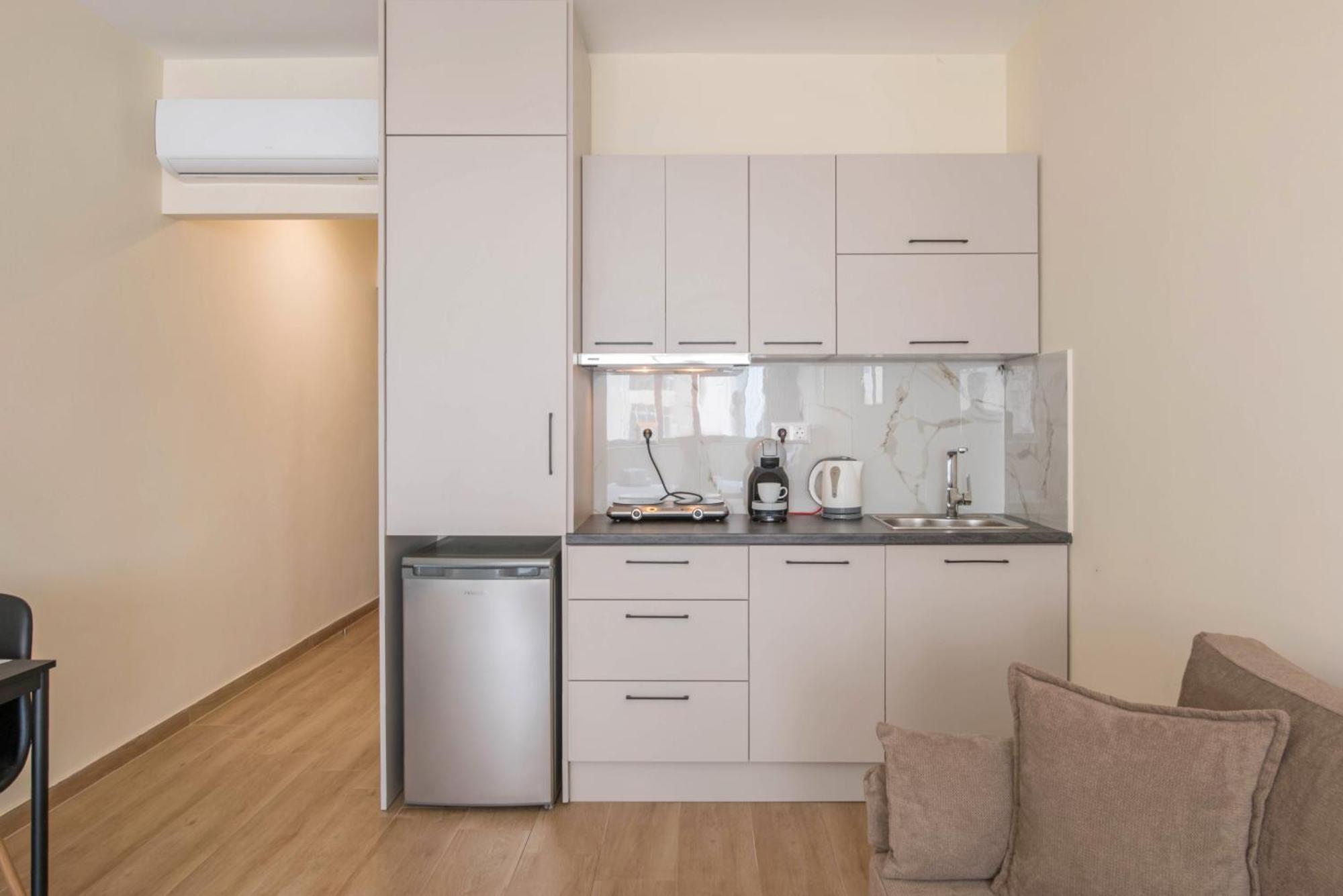 Amazing Apartments @ Aiolou Str. Ateny Zewnętrze zdjęcie