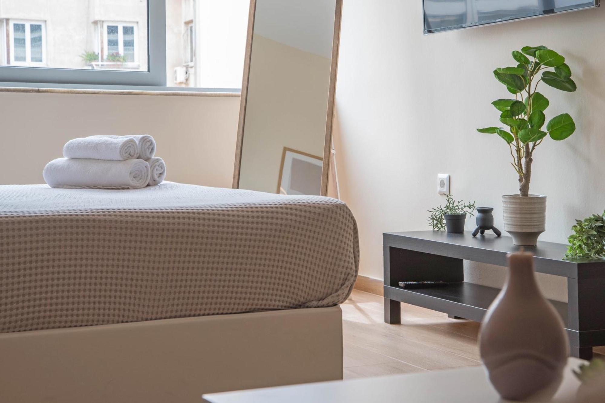 Amazing Apartments @ Aiolou Str. Ateny Zewnętrze zdjęcie