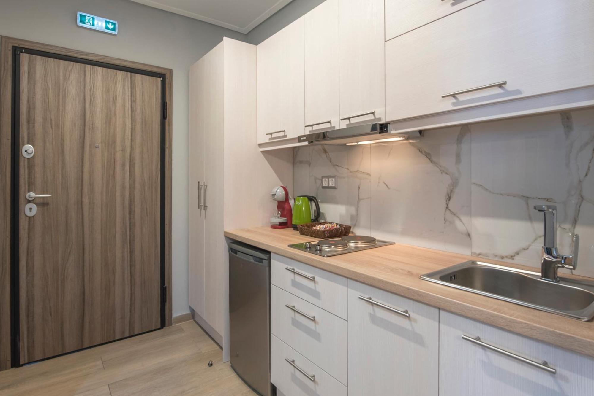 Amazing Apartments @ Aiolou Str. Ateny Zewnętrze zdjęcie